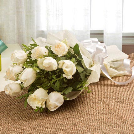 Fresh White Rose Bouquet with Premium White Wrapping for Online Flower Delivery