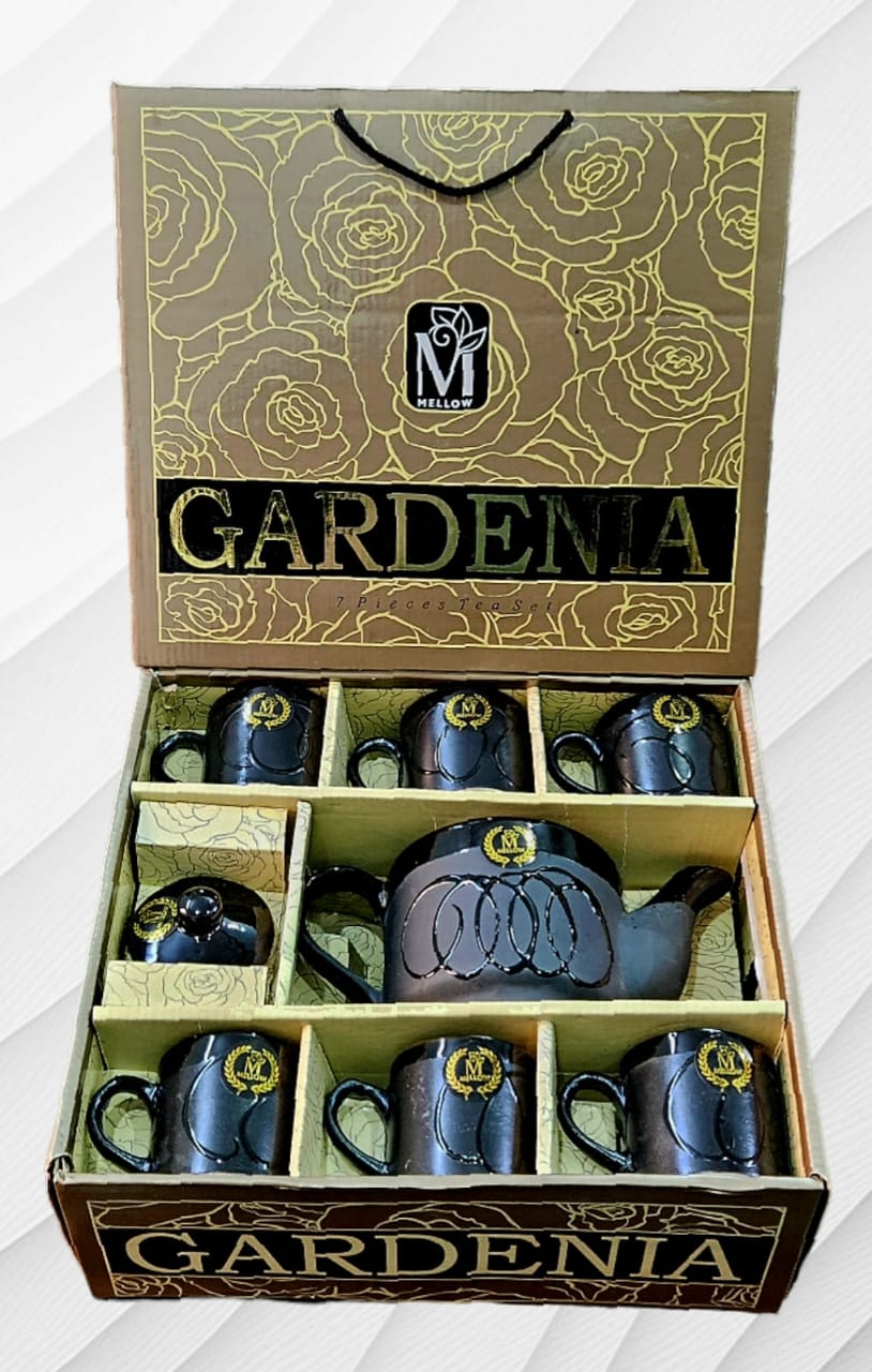 Festive Gold Rimmed Cup Set